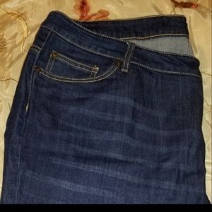 Petite Straight-leg Jeans with Frayed Hem